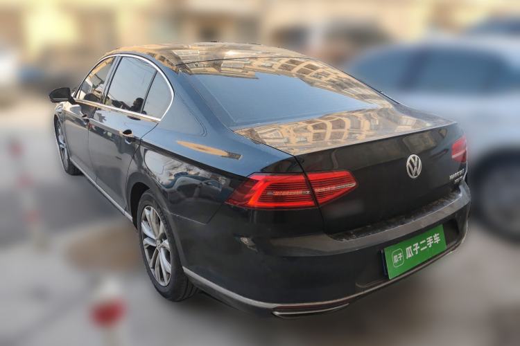 Used Volkswagen Magotan 2018 380TSI DSG Luxury Model Rear Left 45 Deg