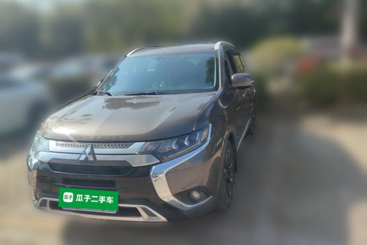 Used Mitsubishi Outlander 2019 2.4L 4x4 Zhi Xiang Edition 7 Seats China V Emission Standard