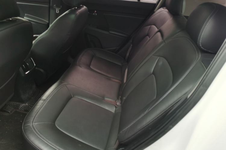 Used Kia Sportage R 2015 2.0L Automatic Two-Wheel Drive DLX Model
