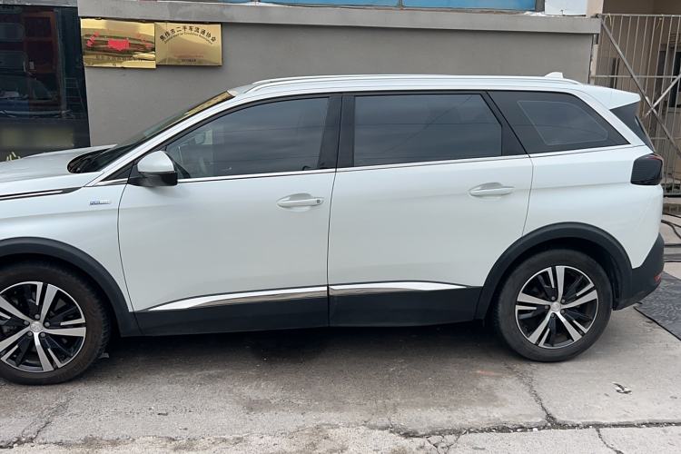 Used Peugeot 5008 2017 350THP 7-Seater Elite Edition
