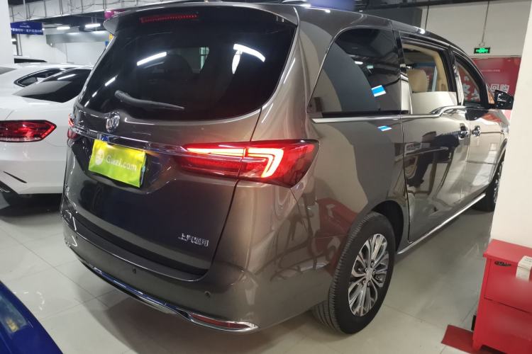 Used Buick GL8 2023 Facelifted Land Cruiser Executive Luxury Version