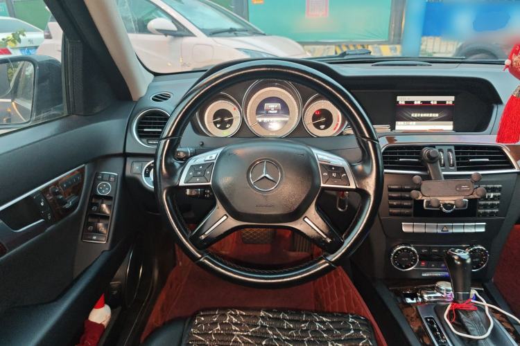 Used Mercedes-Benz C-Class 2013 C 260 Elegant Grand Edition Steering Wheel