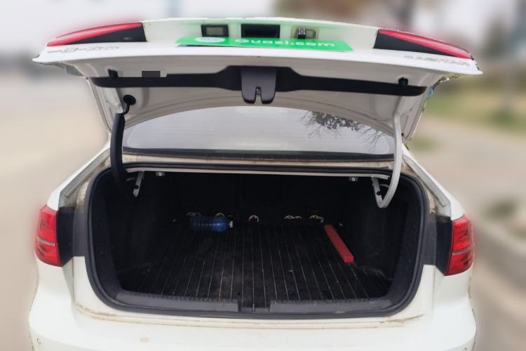 Used Volkswagen Sagitar 2015 1.6L Manual Comfort Model