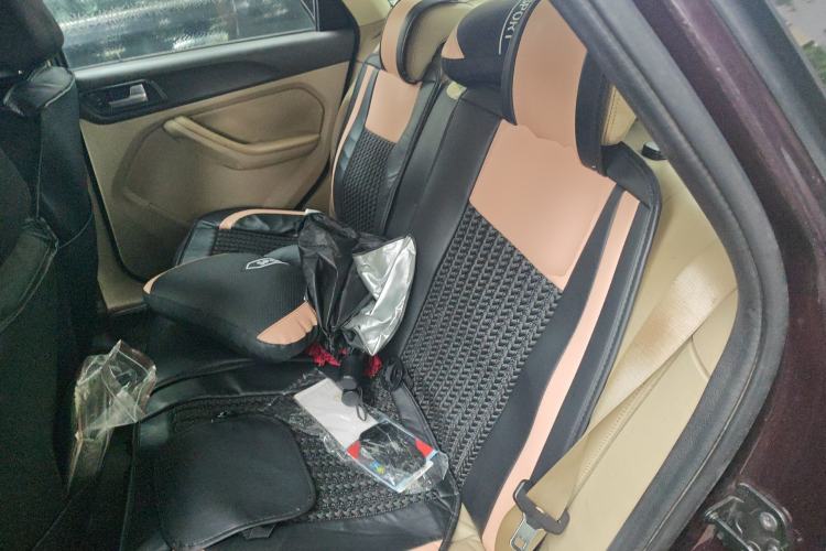 Used Ford Focus 2011 Sedan 1.8L Automatic Fashion Edition
