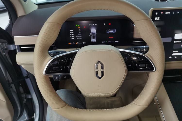Used Hima AITO M7 2024 1.5T Intelligent Drive Rear-Drive Ultra Version 5 Seats Steering Wheel