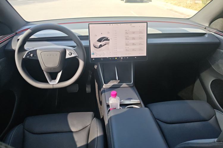 Used Tesla Model Y L 2025 Model Long-Range All-Wheel-Drive Version