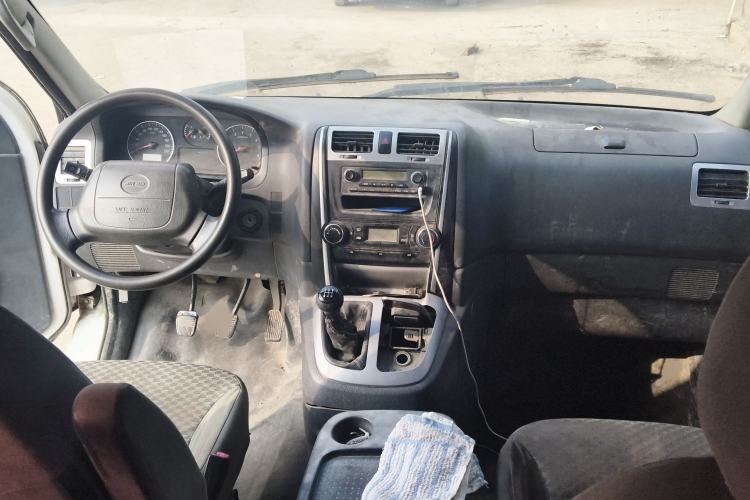 Used Jinbei Express 2020 2.0L Upgraded Version China VI Standard 6-Seater 1TZS