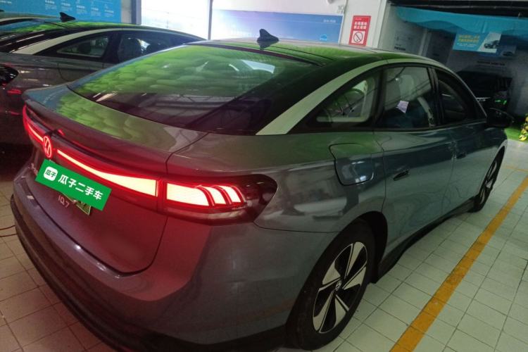 Used Volkswagen ID.7 VIZZION 2024 AIR model Rear Right 45 Deg