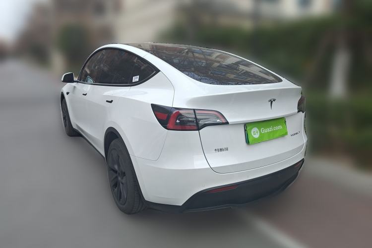 Used Tesla Model Y 2023 Long-Range All-Wheel-Drive Version