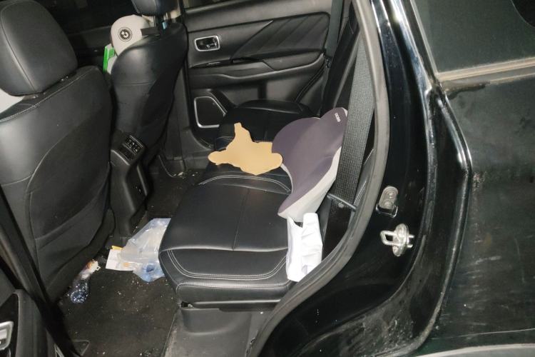 Used Mitsubishi Outlander 2020 2.0L Two-Wheel Drive Enjoyment Version 5 Seats Left Rear Seat