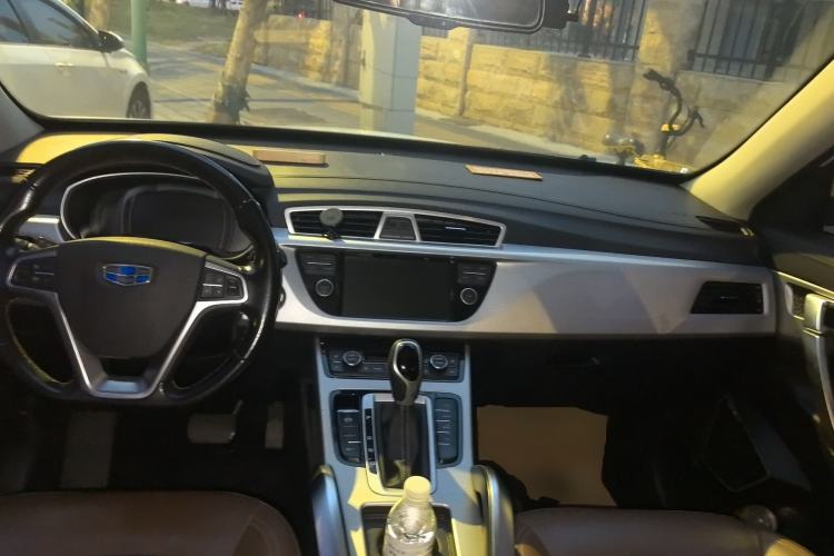 Used Geely Auto Emgrand X7 Sport 2016 1.8TD Automatic ZhiZun Version
