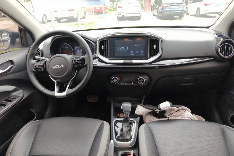 Used Kia kx1 Stonic 2021 1.4L CVT Sunroof Model
