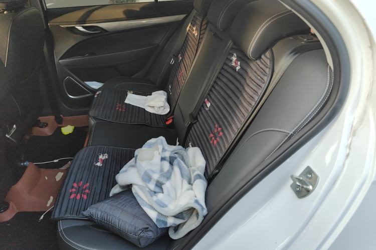 Used Geely Auto Emgrand 2019 Leading Edition 1.5L Manual Luxury Model China VI Standard
