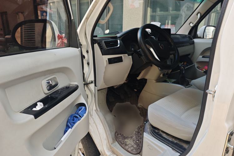 Used Jinbei New Hiace S 2023 1.5L Wealth Edition Van 2/5-Seater Air-Conditioned Model SWC15M Driver Seat