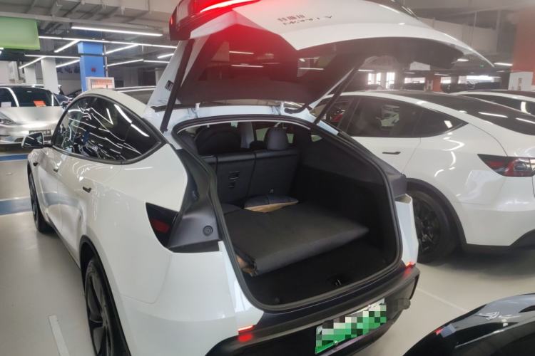 Used Tesla Model Y 2025 Rear-Wheel-Drive Version Trunk