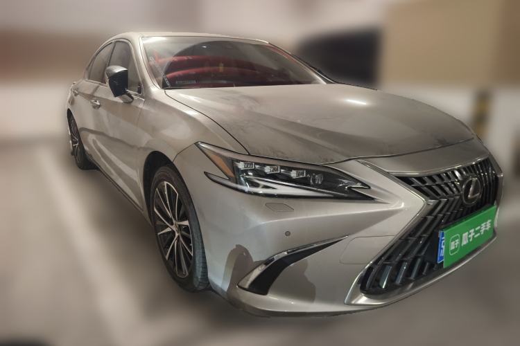Used Lexus ES 2022 300h Deluxe Edition
