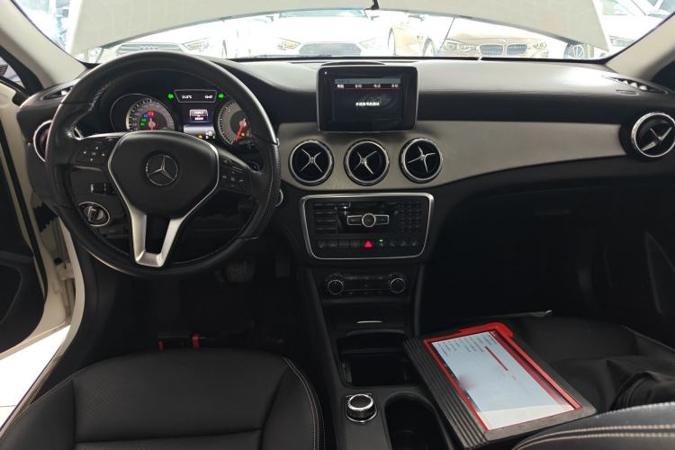 Used Mercedes-Benz GLA 2015 GLA 220 4MATIC Fashion Model
