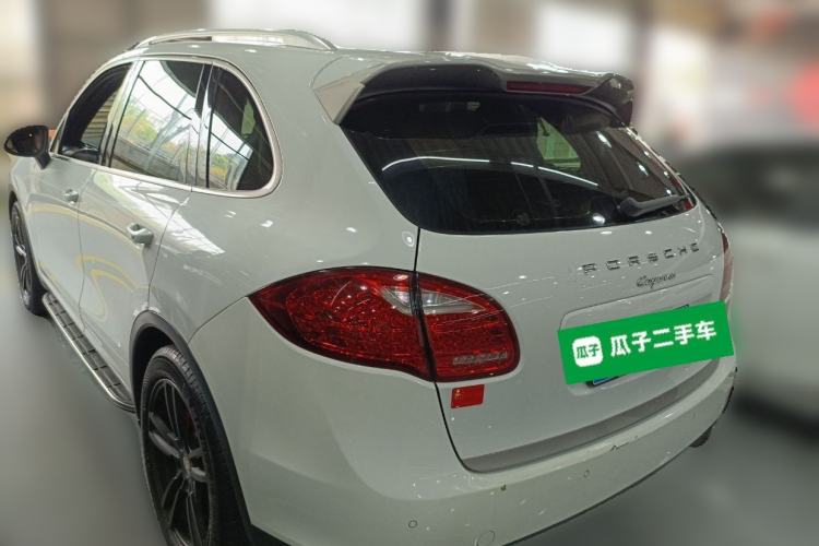 Used Porsche Cayenne 2014 Cayenne Platinum Edition 3.0T Rear Left 45 Deg