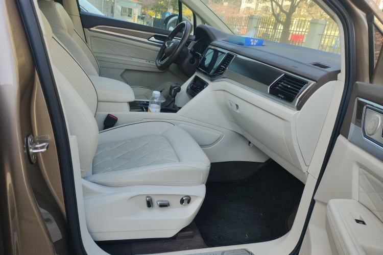 Used Volkswagen Viloran 2020 380TSI Prestige Edition