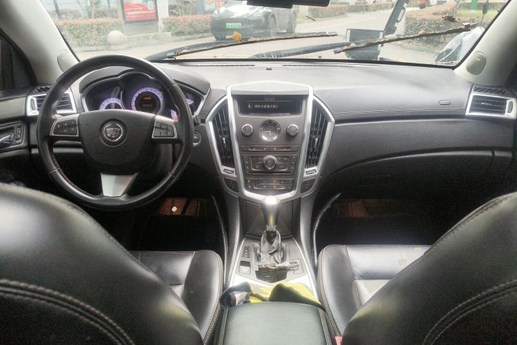 Used Cadillac SRX 2012 3.0L Comfort Model Center Console