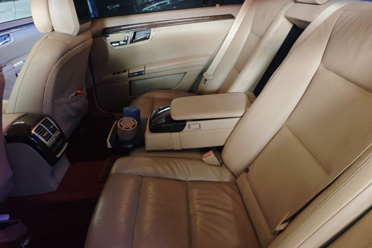 Used Mercedes-Benz S-Class 2012 S 300 L Prestige Grand Edition Left Rear Seat