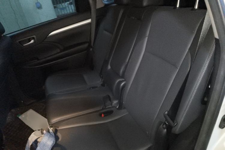 Used Toyota Highlander 2018 2.0T Four-Wheel Drive Prestige Version 7 Seats China V Emission Standard
