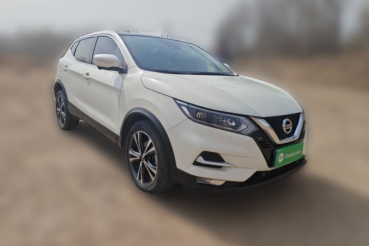 Used Nissan Qashqai 2021 2.0L CVT Luxury Edition Front Right 45 Deg