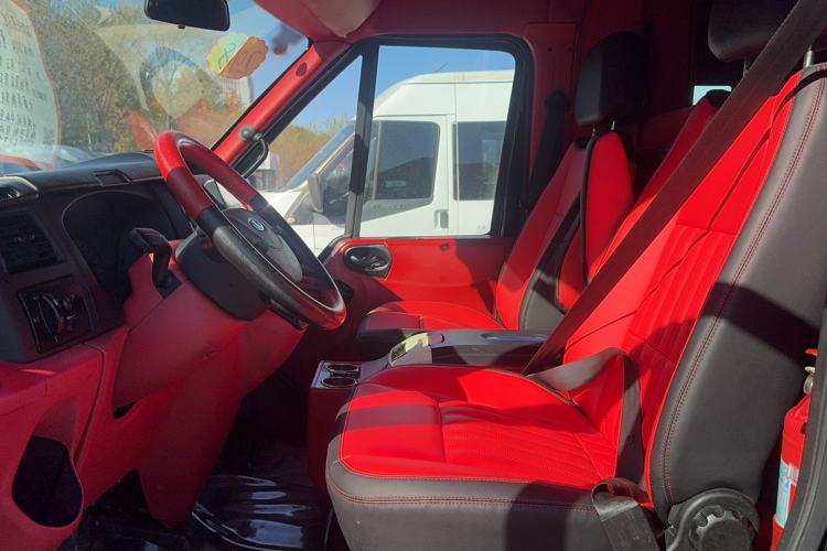 Used Ford Transit Custom 2016 2.2T Long-Wheelbase 6-Seater High-Roof Multi-Purpose Vehicle
