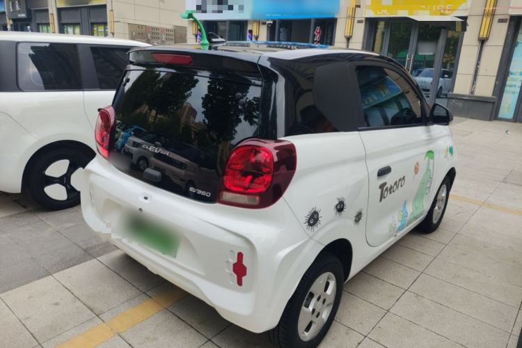 Used Roewe Clever 2021 302 km New Four-Seater Super-Efficient Version Rear Right 45 Deg