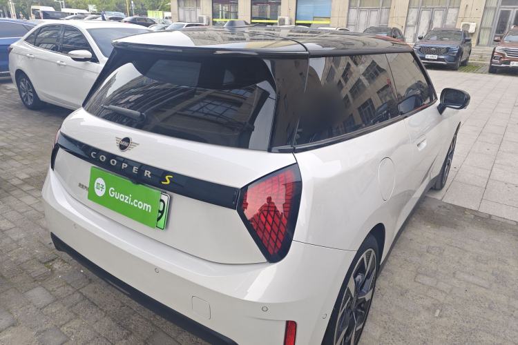 Used MINI Electric COOPER 2024 452km COOPER SE Artist
