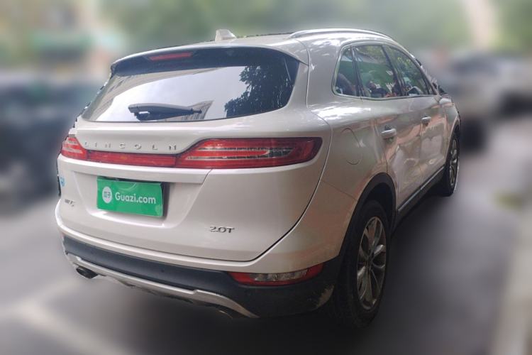 Used Lincoln MKC 2017 2.0T Two-Wheel-Drive Luxury Edition Rear Right 45 Deg