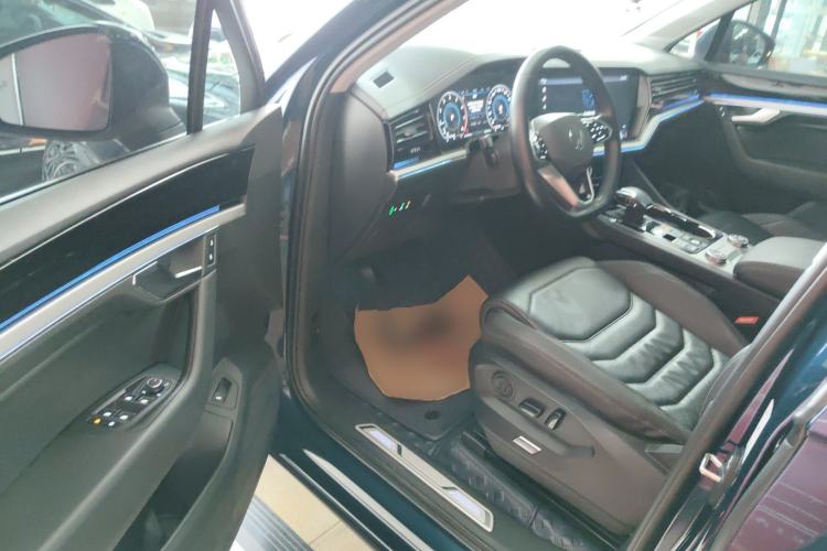 Used Volkswagen Touareg 2021 2.0 TSI Ruiyi Edition Driver Seat