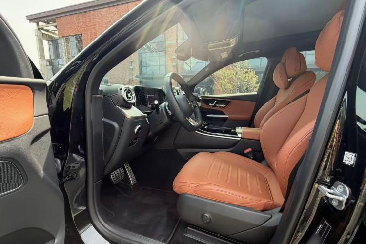 Used Mercedes-Benz GLC 2023 Facelift GLC 260 L 4MATIC Luxury Version 5 Seats Exterior 7