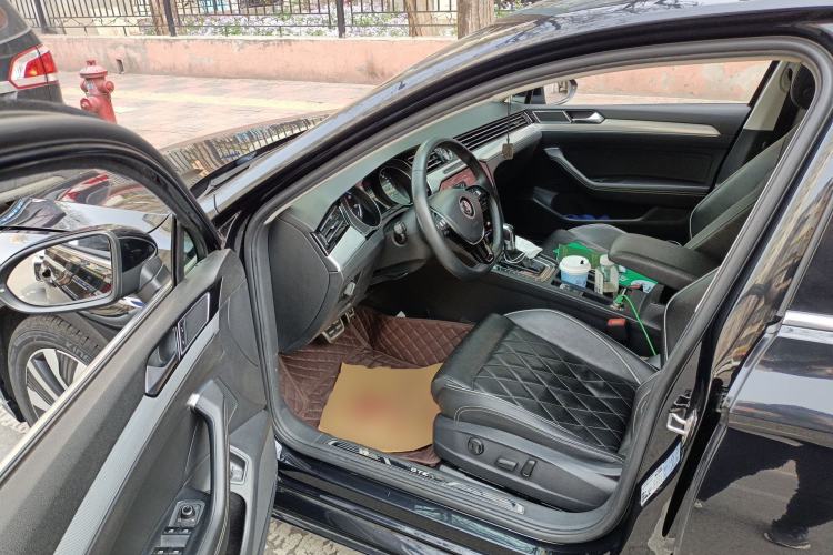 Used Volkswagen Magotan GTE Plug-in Hybrid 2020 GTE Luxury Model Driver Seat