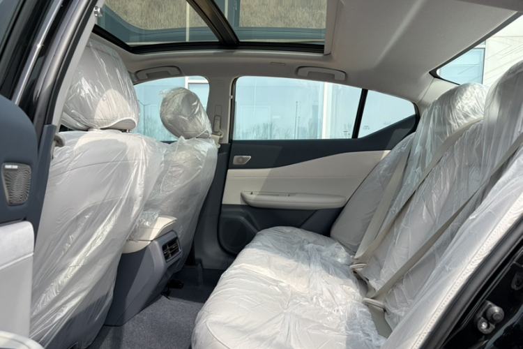 Used Nissan Teana 2026 Model Harmony Cockpit 2.0L Smart Ultra-Comfort Edition
