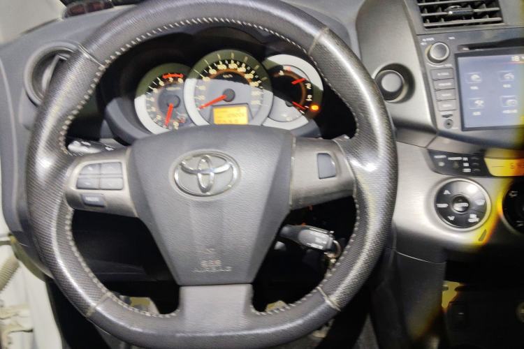 Used Toyota RAV4 2013 Special Edition 2.0L Automatic Classic Steering Wheel