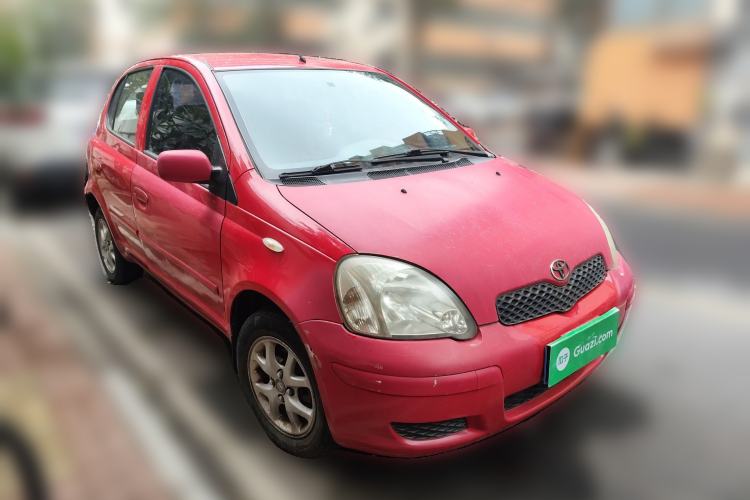 Used FAW Weizi 2004 1.3L Manual Deluxe Model
