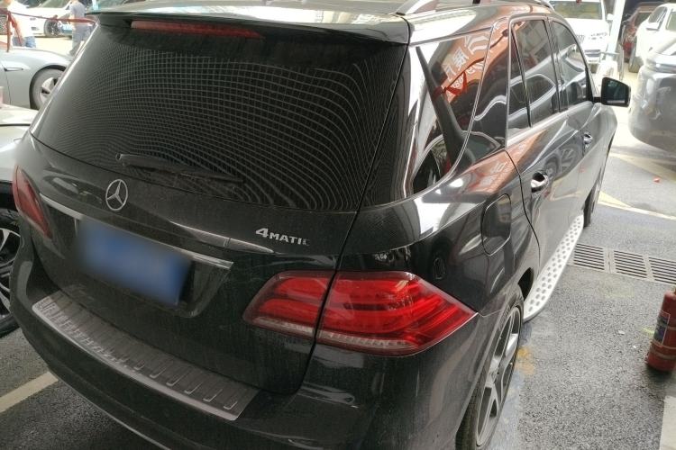 Used Mercedes-Benz GLE 2018 GLE 400 4MATIC Exclusive Edition Rear Right 45 Deg