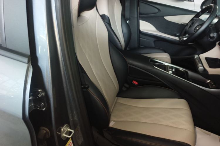 Used BYD Dolphin 2023 420 km Fashion Edition