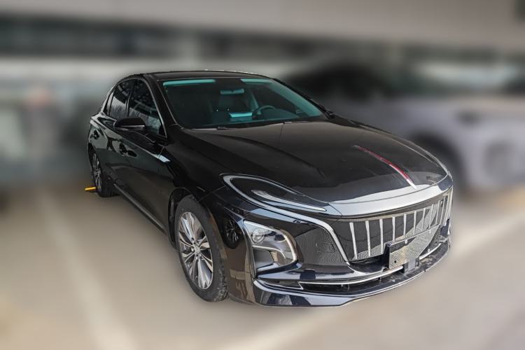 Used Hongqi E-QM5 2024 560km PLUS Front Right 45 Deg