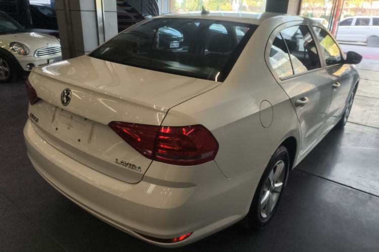 Used Volkswagen Lavida 2015 1.6L Automatic Fashion Edition
