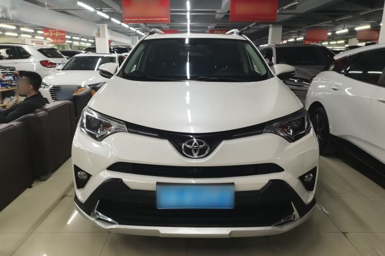 Used Toyota RAV4 2016 2.0L CVT Two-Wheel Drive Fashion Edition China V Standard Front