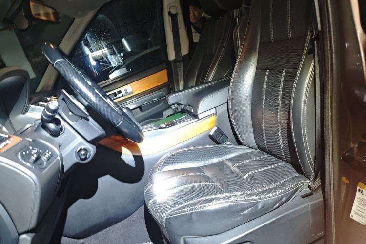 Used Land Rover Range Sport 2012 5.0 SC V8 HSE Left Front Seat