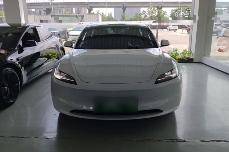 Used Tesla Model 3 2023 Rear-Wheel-Drive Version
