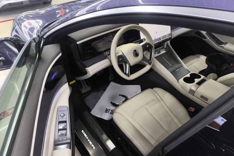 Used Denza Z9 2024 1100 km Four-Wheel Drive Max Version