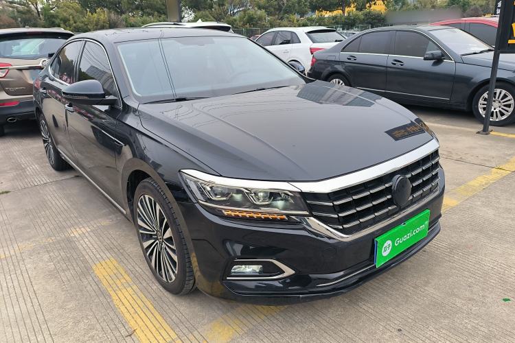 Used Volkswagen Passat 2020 Revised Version 330TSI Luxury Edition China VI Standard