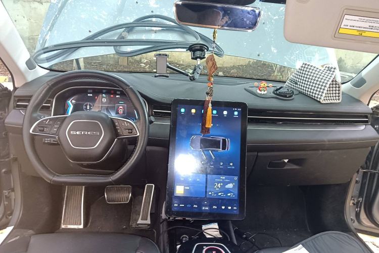 Used SERES SF5 2021 Four-Wheel Drive Freedom Expedition Edition
