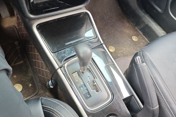 Used Mitsubishi Outlander 2021 Revised Version 2.0L Two-Wheel Drive Comfort Edition 5 Seats
