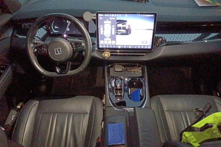 Used Zeekr 009 2022 WE Edition
