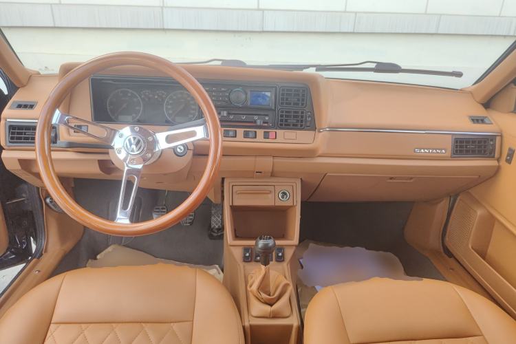 Used Volkswagen Santana Classic 2004 1.8L Station Wagon Center Console